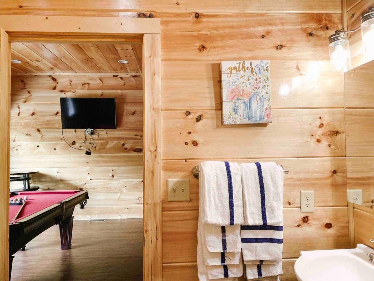Splash Of Moonshine -Heated Indoor Pool, Hot Tub, Arcade Game Room Pigeon Forge Bagian luar foto