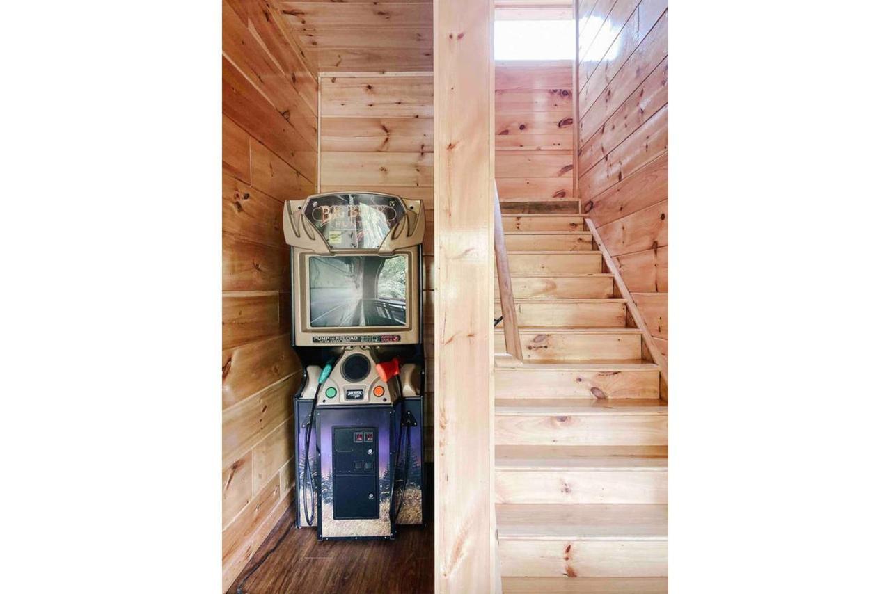 Splash Of Moonshine -Heated Indoor Pool, Hot Tub, Arcade Game Room Pigeon Forge Bagian luar foto